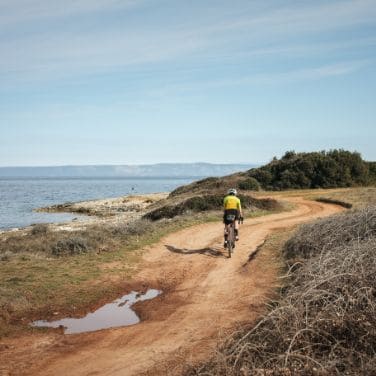 gravel cyclists