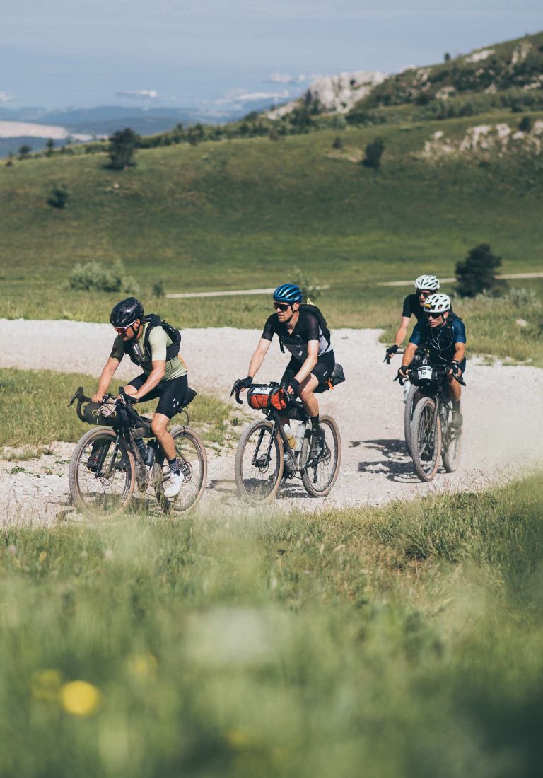 header_exploro_cycling_team_2024_thumbimage01 header_exploro_cycling_team_2024_thumbimage01