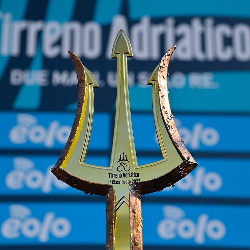 sportful_tirreno-adriatico_trophy.jpg
